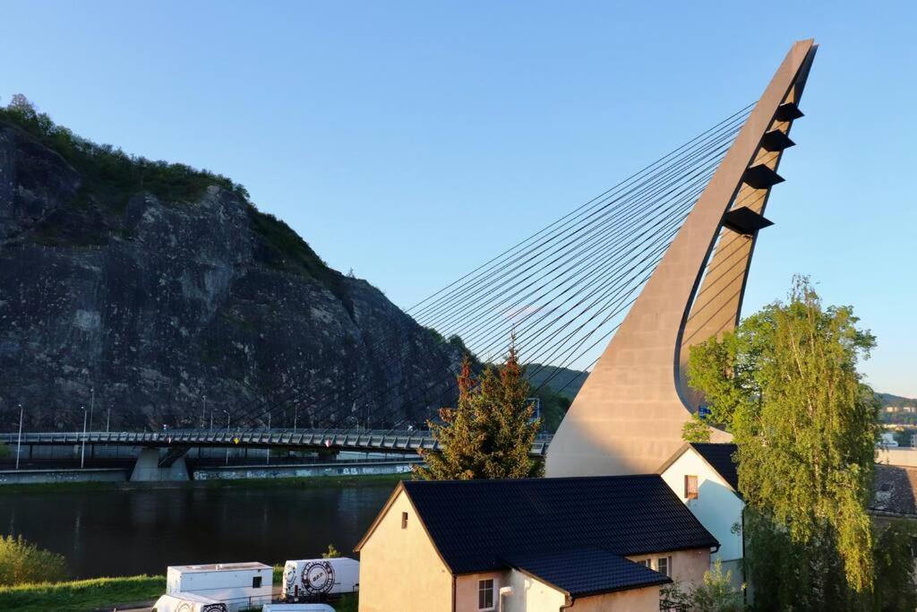 Modern Apt With River View Near City Center&Train Ústí nad Labem 외부 사진